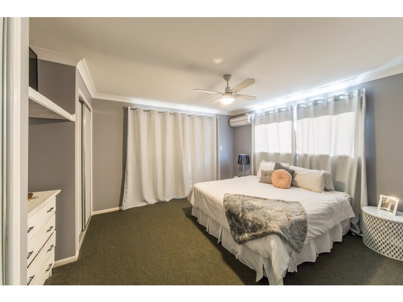 33 Farr Ct, Wattle Camp QLD 4615