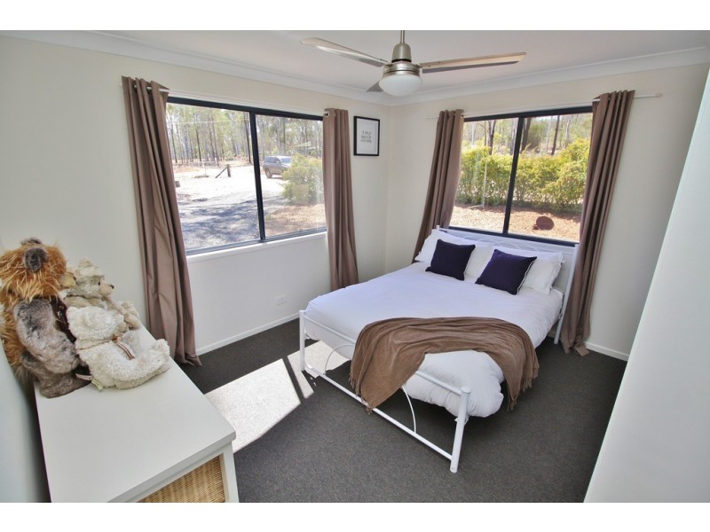 33 Farr Ct, Wattle Camp QLD 4615