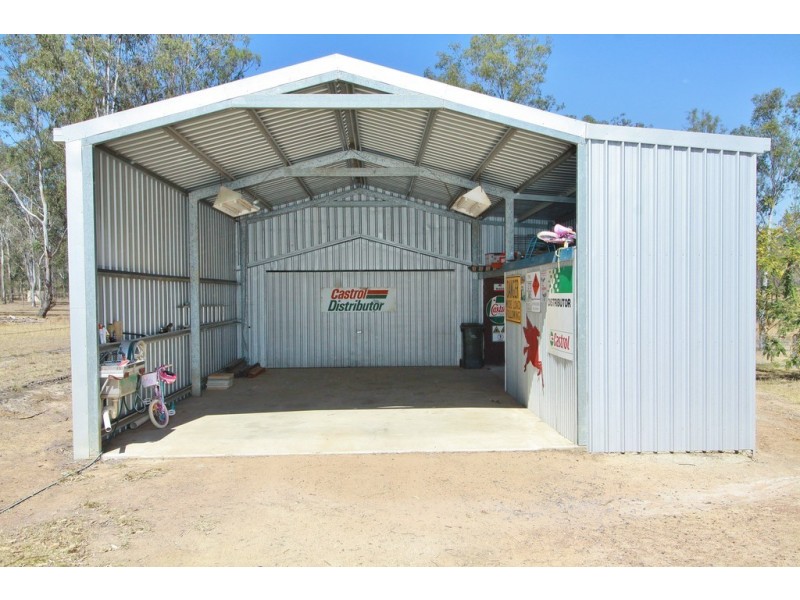33 Farr Ct, Wattle Camp QLD 4615