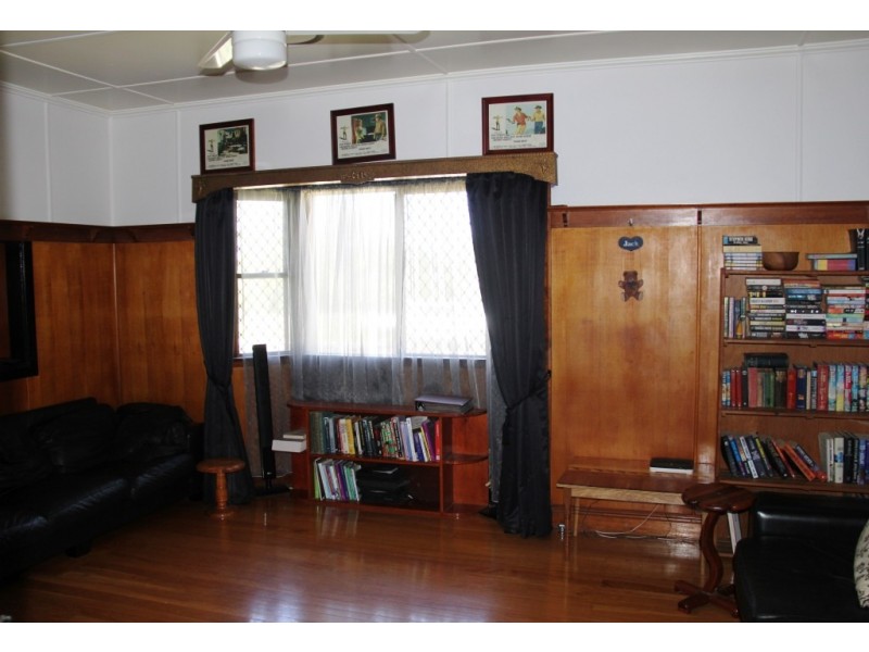 54 Carinya Street, Kingaroy QLD 4610