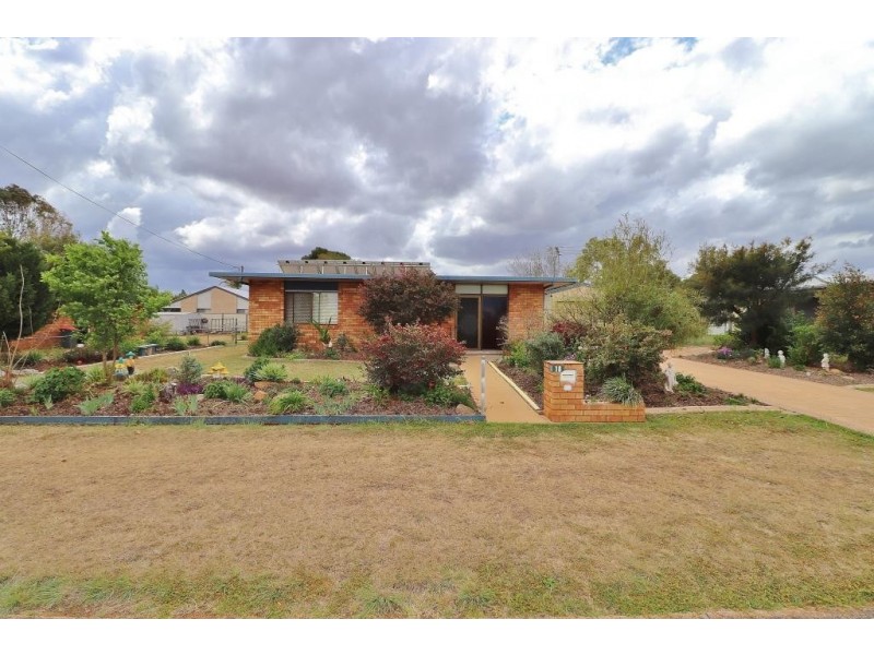 18 KELVYN STREET, Kingaroy QLD 4610