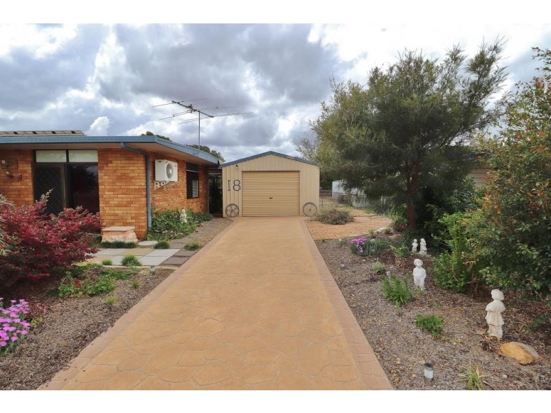 18 KELVYN STREET, Kingaroy QLD 4610