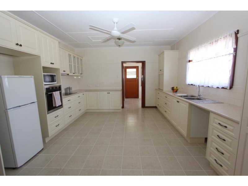 164 Doonkuna St, Kingaroy QLD 4610