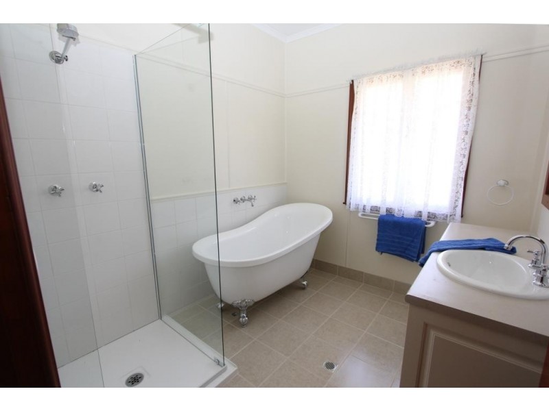 164 Doonkuna St, Kingaroy QLD 4610