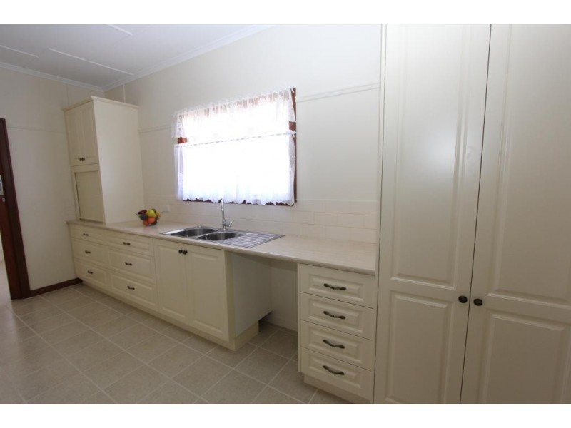 164 Doonkuna St, Kingaroy QLD 4610