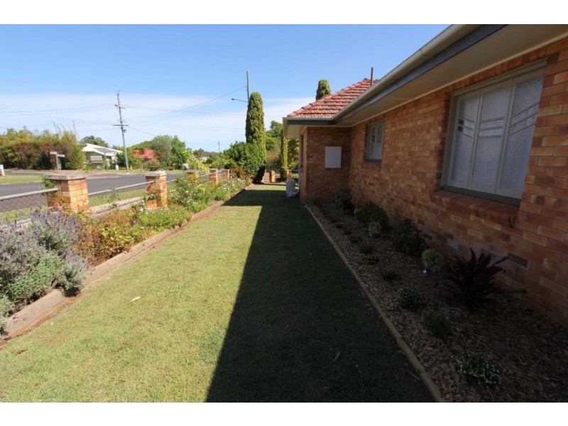 164 Doonkuna St, Kingaroy QLD 4610