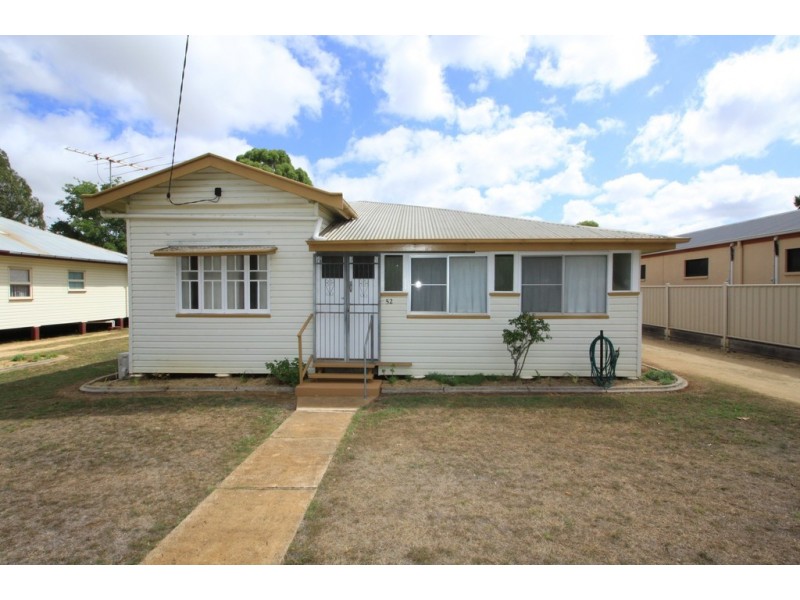 52 KNIGHT STREET, Kingaroy QLD 4610