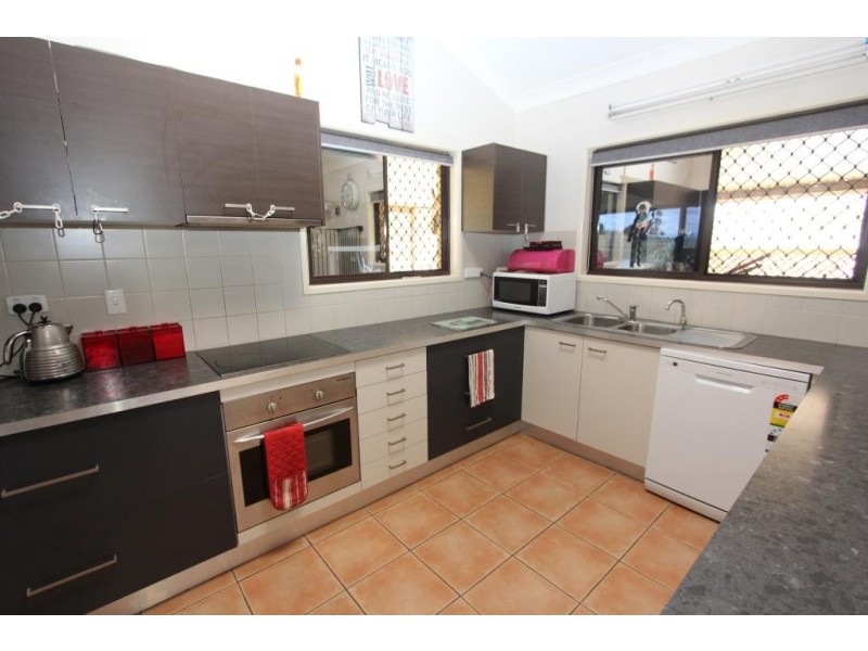 2 Vernor Place, Kingaroy QLD 4610