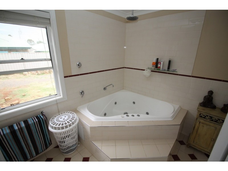 83 MARKWELL STREET, Kingaroy QLD 4610