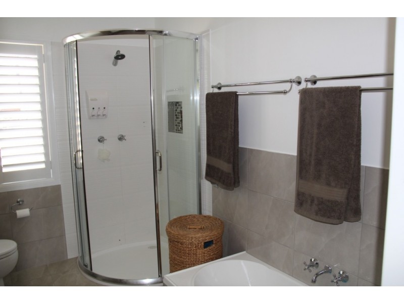 Wattle Camp QLD 4615