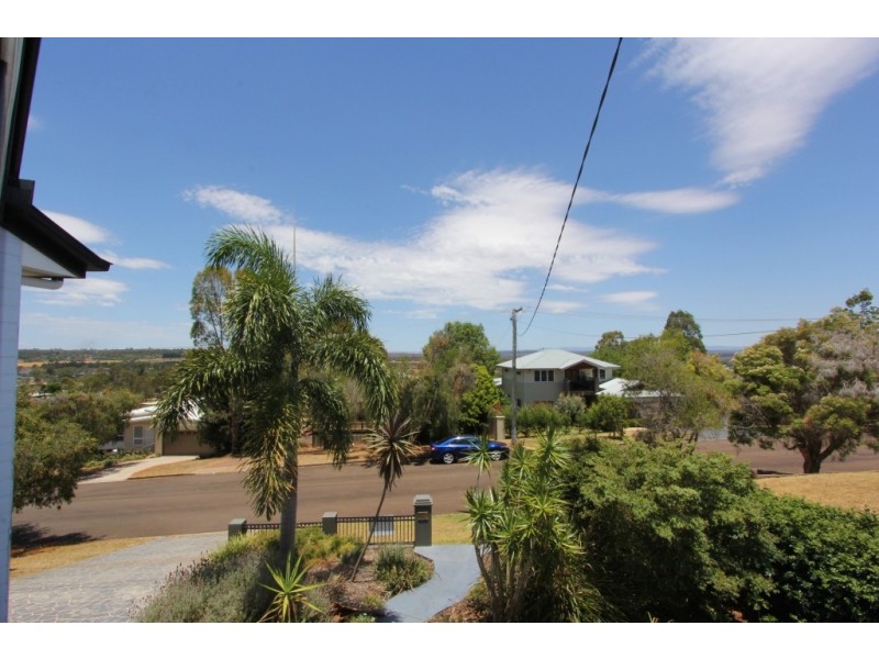 10 Adermann Drive, Kingaroy QLD 4610