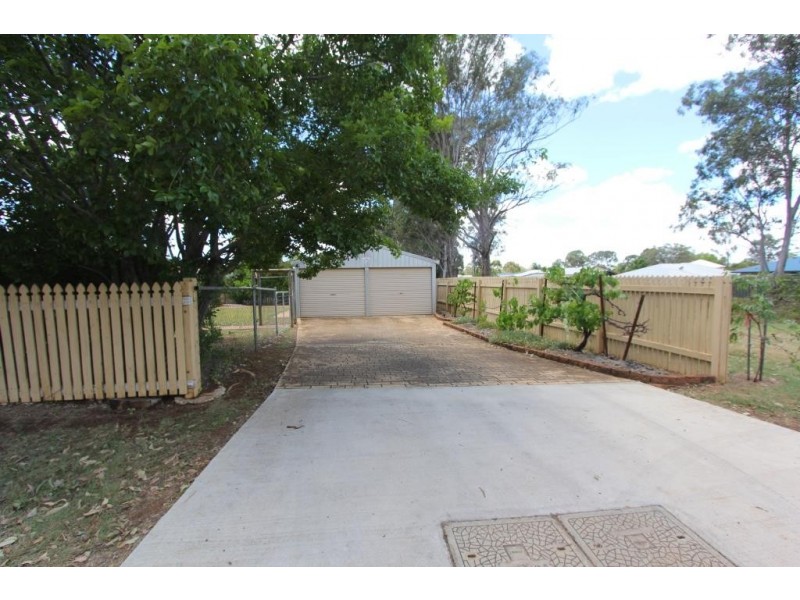 23 Kurtellen Cres, Kingaroy QLD 4610