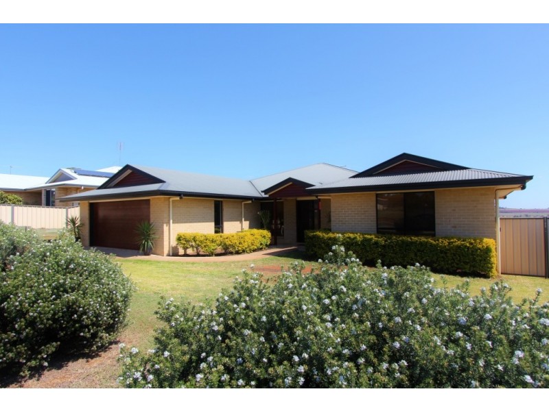 31 Murray Pde, Kingaroy QLD 4610