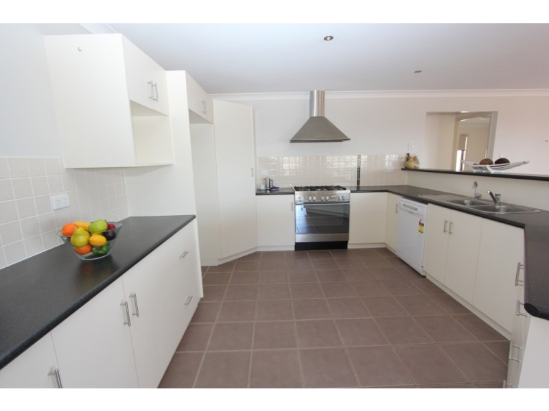 31 Murray Pde, Kingaroy QLD 4610