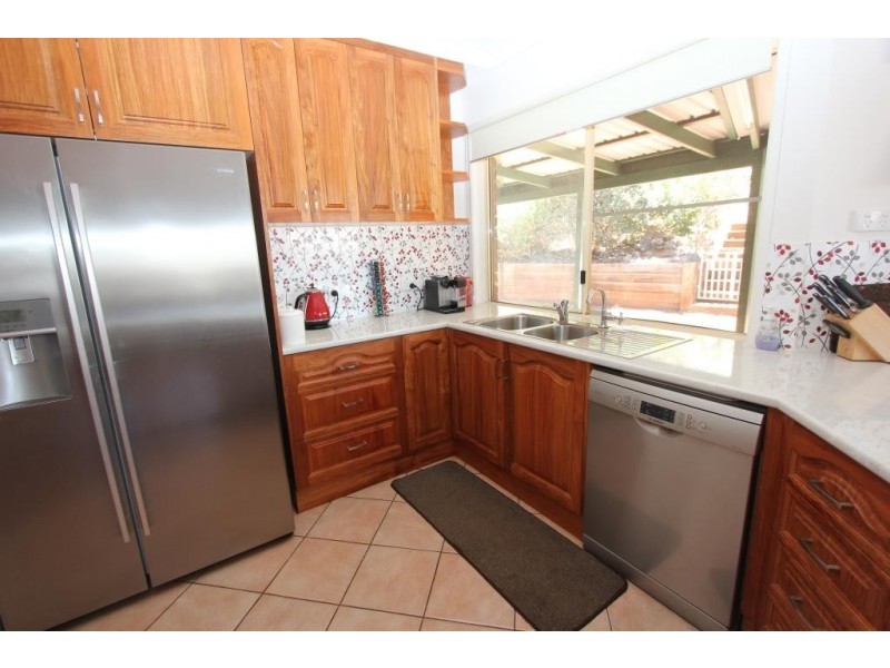 12 Kathy St, Kingaroy QLD 4610
