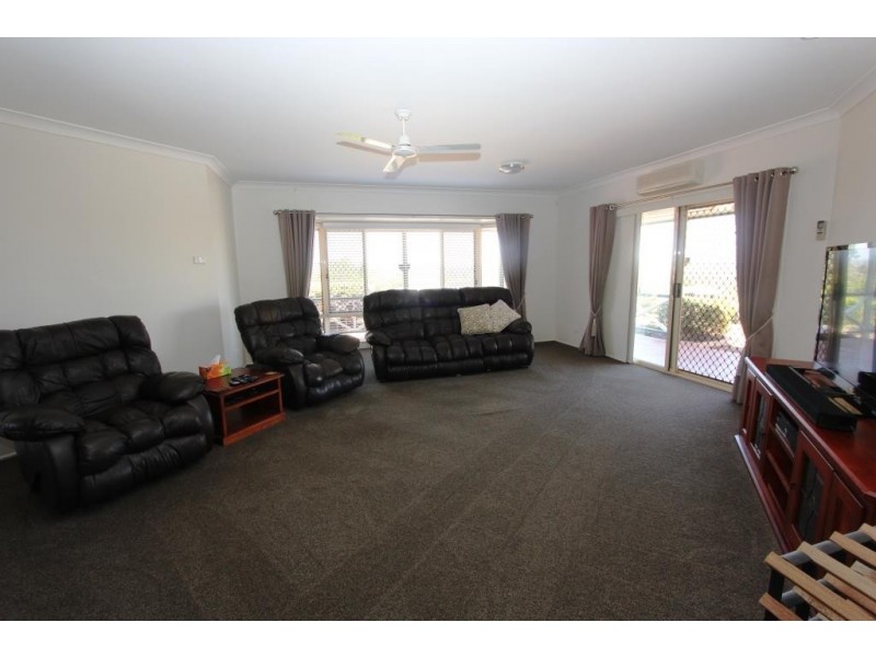12 Kathy St, Kingaroy QLD 4610