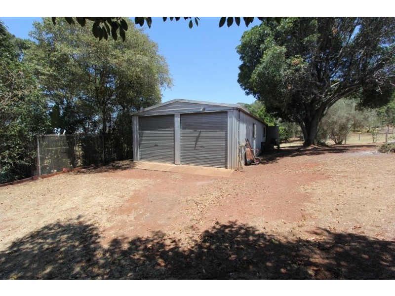 12 Kathy St, Kingaroy QLD 4610