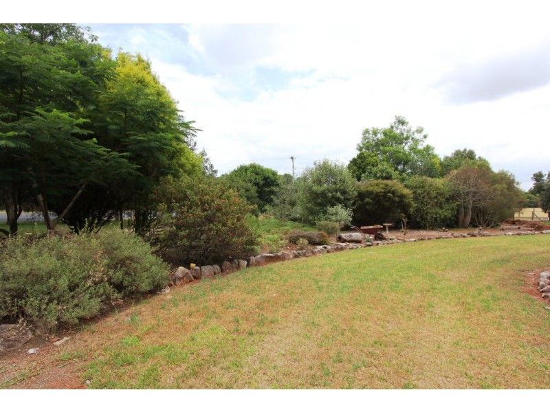 1 Macaulay Drive, Kingaroy QLD 4610