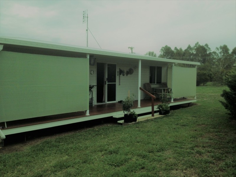 4 Elizabeth Place, Proston QLD 4613