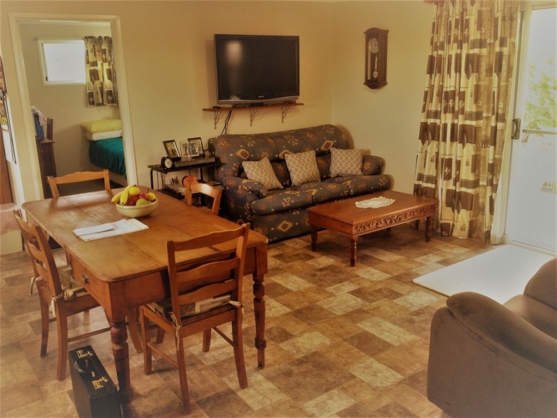 4 Elizabeth Place, Proston QLD 4613