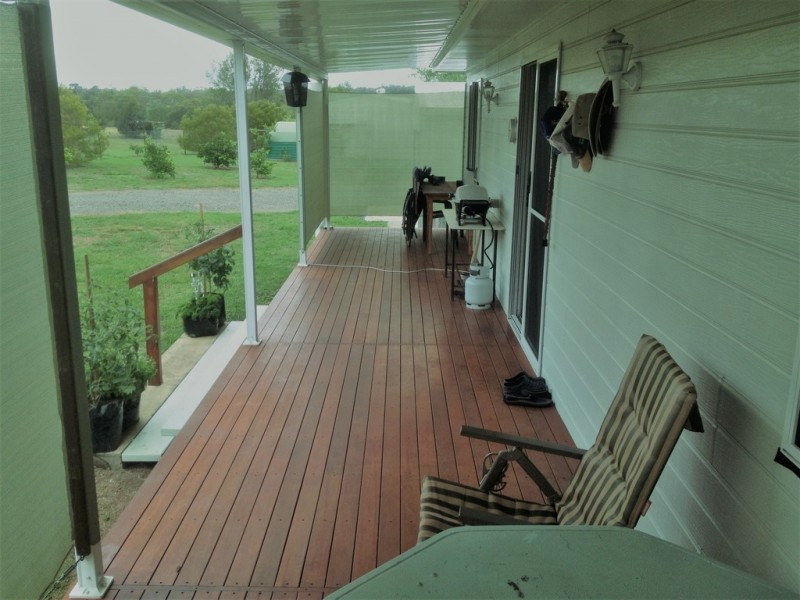 4 Elizabeth Place, Proston QLD 4613