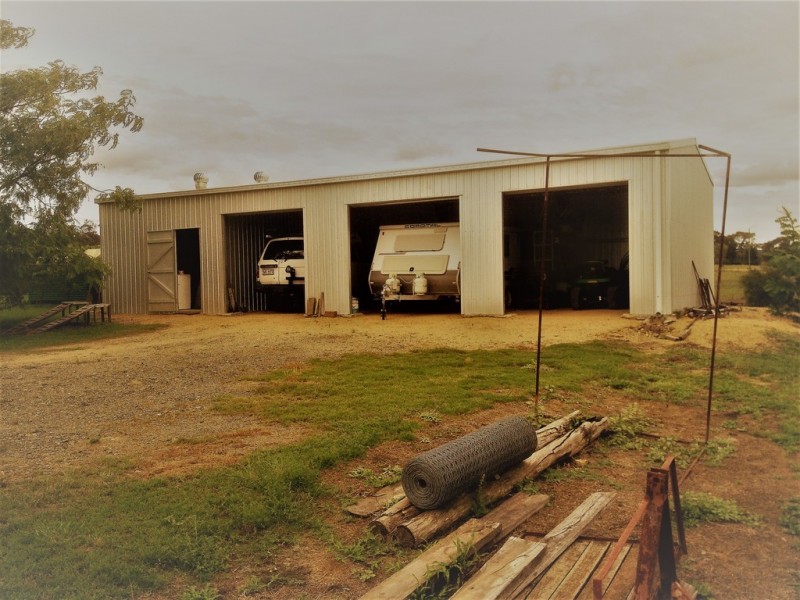 4 Elizabeth Place, Proston QLD 4613