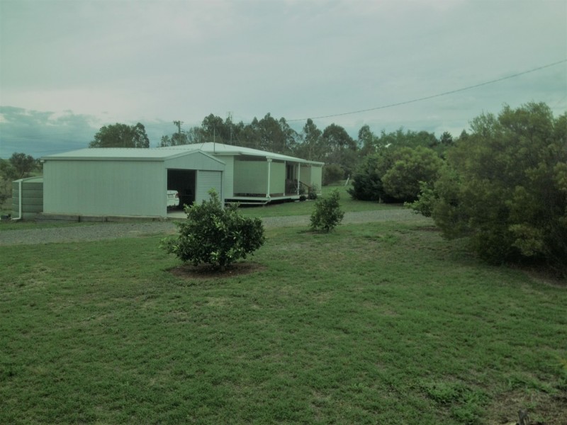 4 Elizabeth Place, Proston QLD 4613