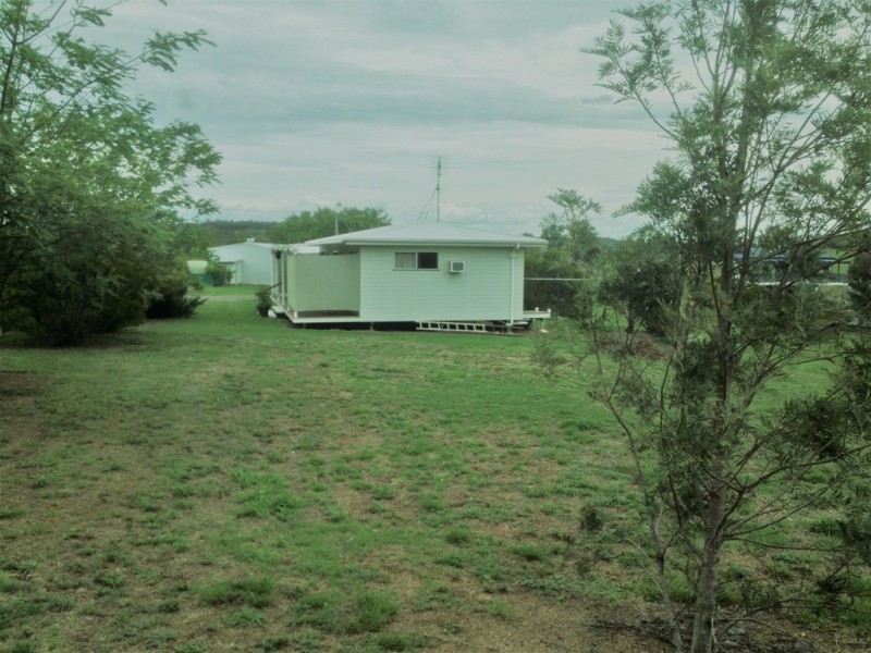 4 Elizabeth Place, Proston QLD 4613