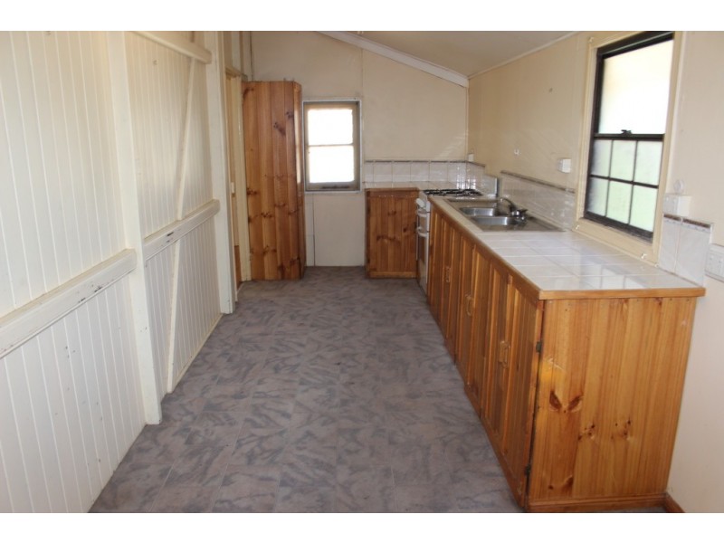 39 Edward Street, Kingaroy QLD 4610