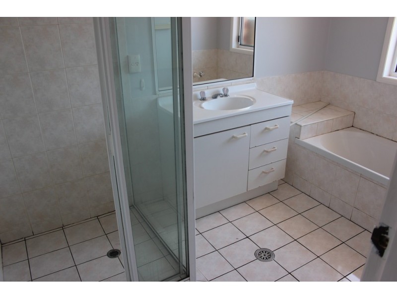 44 Cowie Drive, Kingaroy QLD 4610