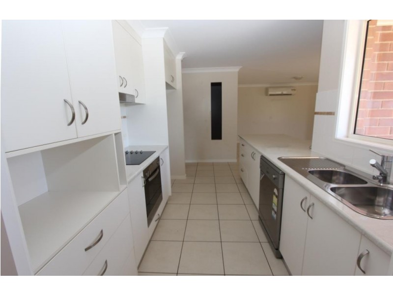 41 to 43 Lorikeet Circuit, Kingaroy QLD 4610