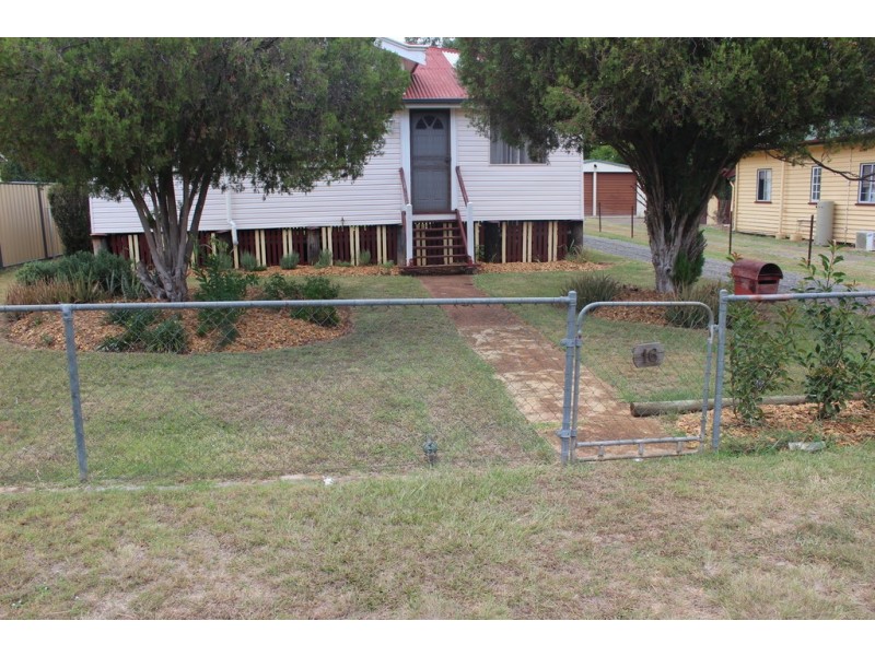 16 Burnett Street, Kingaroy QLD 4610