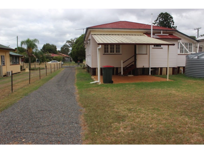 16 Burnett Street, Kingaroy QLD 4610