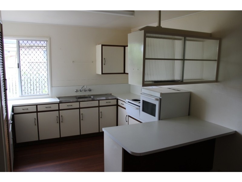 32a Hodge, Kingaroy QLD 4610