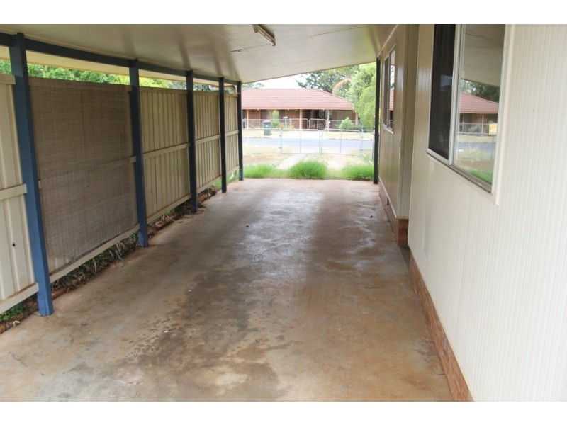 32a Hodge, Kingaroy QLD 4610