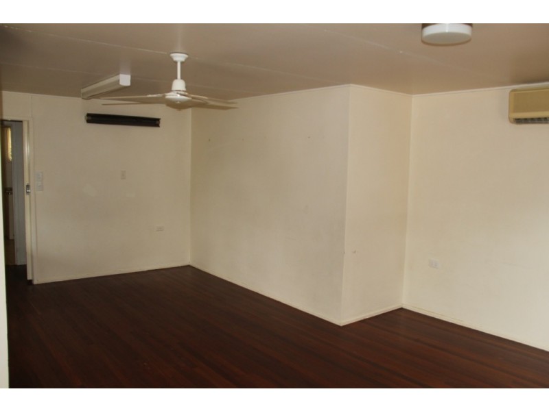 32a Hodge, Kingaroy QLD 4610