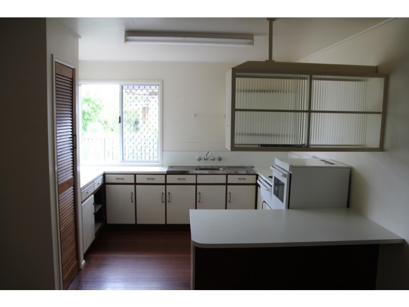 32a Hodge, Kingaroy QLD 4610