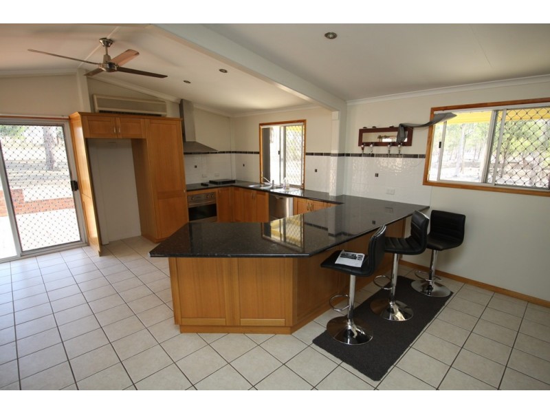 146 Heights Road, Nanango QLD 4615