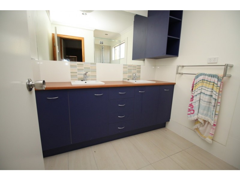 146 Heights Road, Nanango QLD 4615