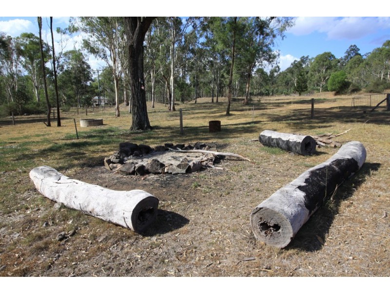 146 Heights Road, Nanango QLD 4615