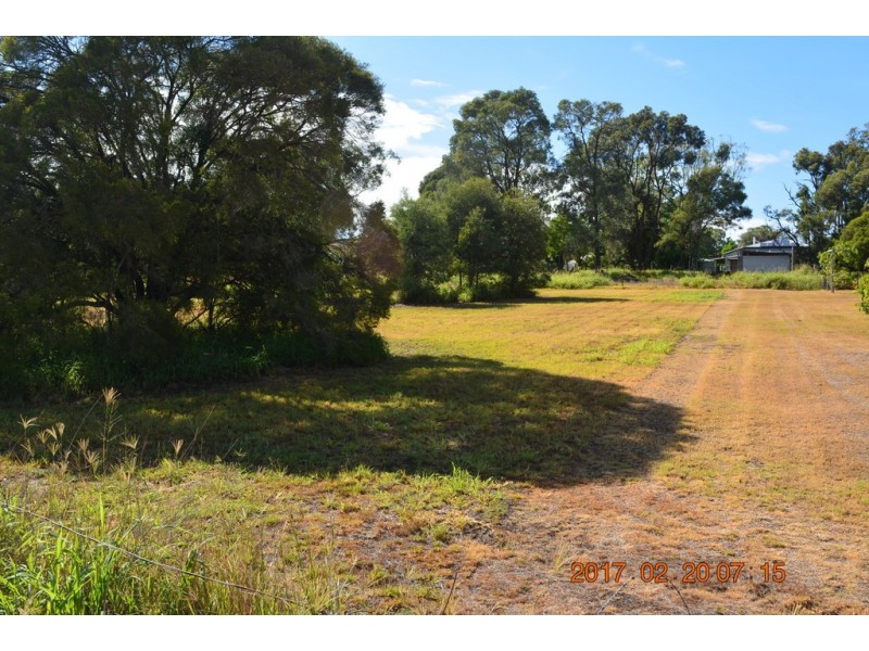 16 Jellicoe Street, Proston QLD 4613