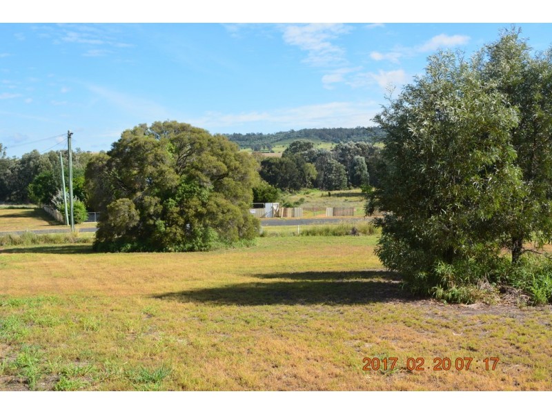 16 Jellicoe Street, Proston QLD 4613