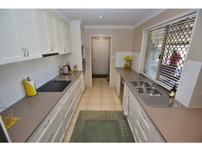 5 Dell Court, Kingaroy QLD 4610