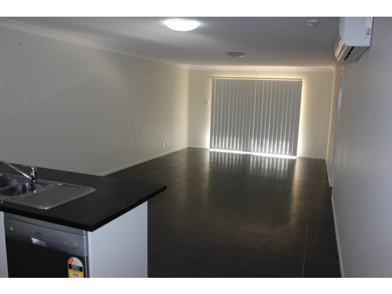 2/38 buckingham street, Kingaroy QLD 4610