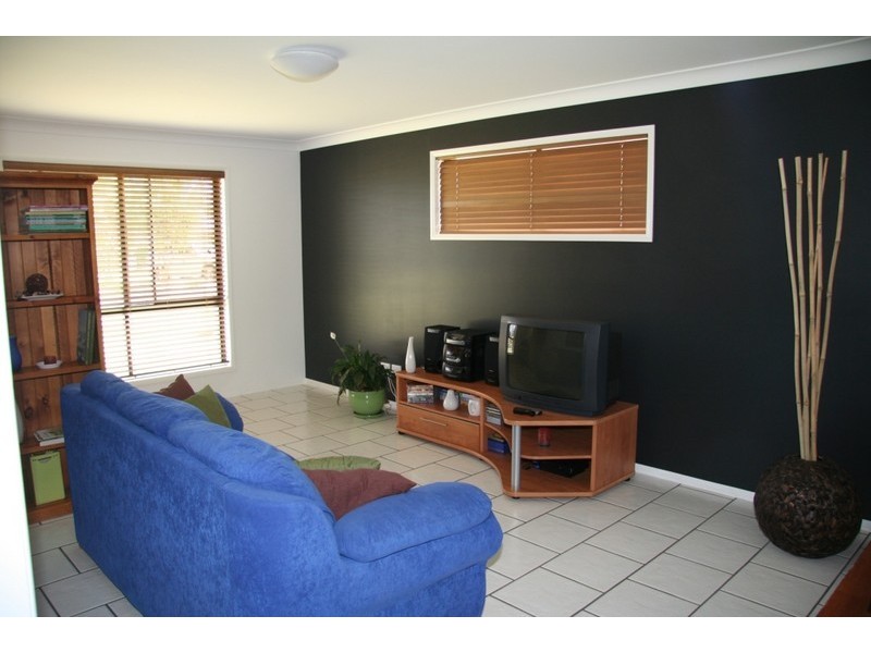 18 Olive Grove, Kingaroy QLD 4610