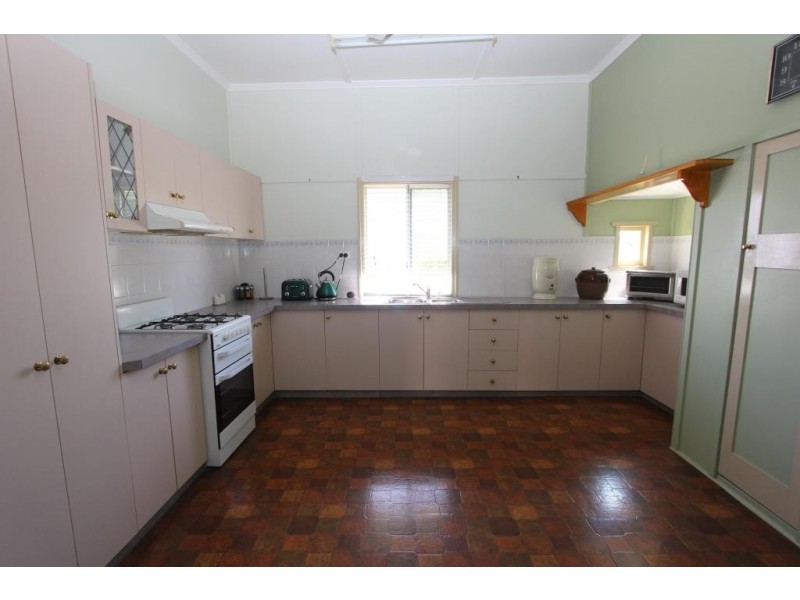 12 Fitzroy Street, Kingaroy QLD 4610