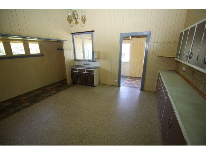 11a BURNETT STREET, Kingaroy QLD 4610