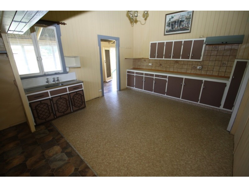 11a BURNETT STREET, Kingaroy QLD 4610