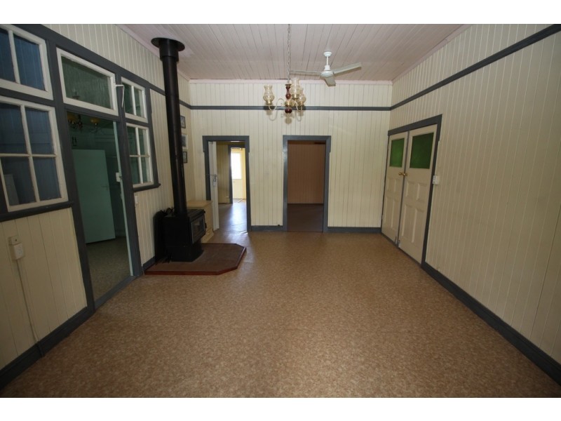 11a BURNETT STREET, Kingaroy QLD 4610