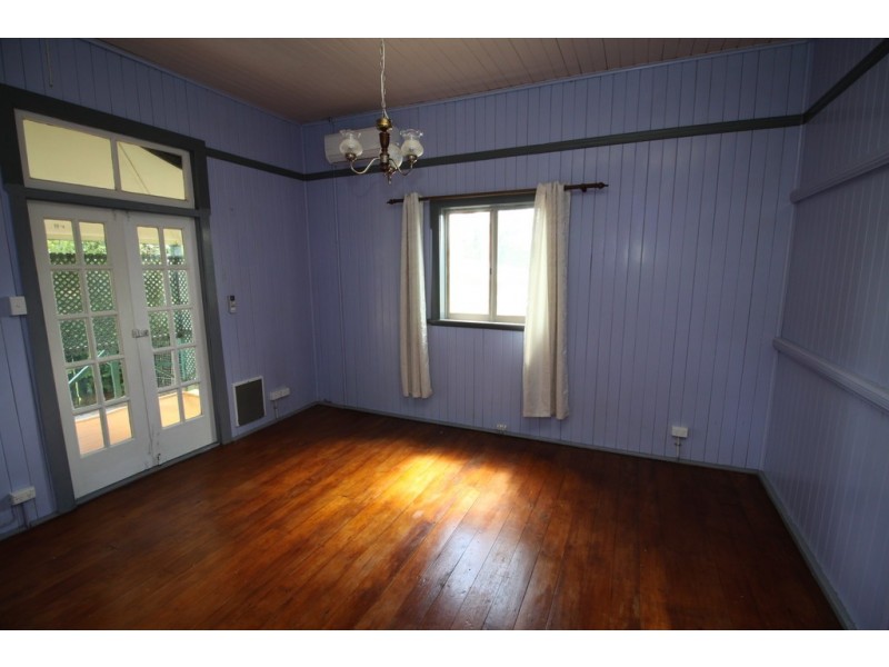 11a BURNETT STREET, Kingaroy QLD 4610